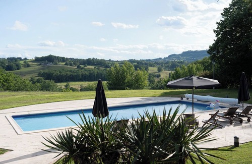 Allassac Casa | Le Domaine des Vignes Blanches