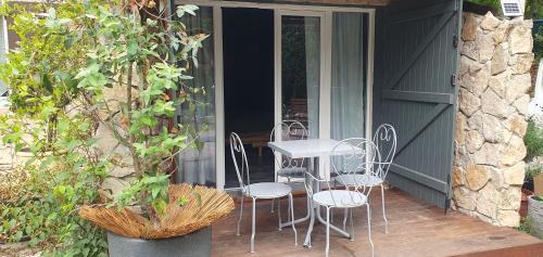 Fayence Cama Y Desayuno | Le Donjon des Combes et son Spa