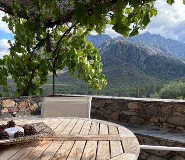 Moltifao Casa | LE ELLA ENTRE MER ET MONTAGNE