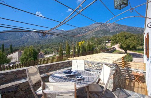 Moltifao Casa | LE ELLA ENTRE MER ET MONTAGNE