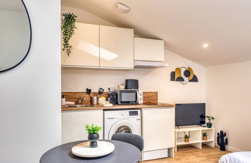 Bussiere - Cadiere Apartamento | Le Factory - Studio contemporain - Proche métro B