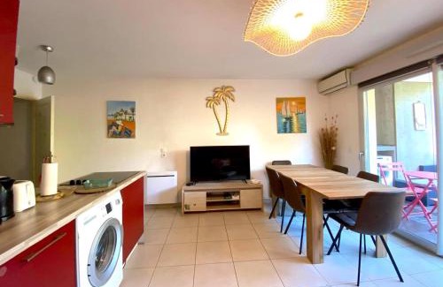 Villeneuve Loubet Beach Apartamento | Le Familial, Piscine Plage et Garage