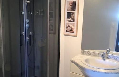 Saint-Denis Apartamento | Le Flamboyant - Charmant T2 proche centre-ville