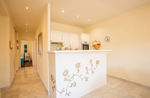 Lepante Quarter Apartamento | LE FOCH AP4244 By Riviera Holiday Homes