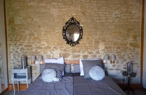 Saint-Georges-les-Baillargeaux Cama Y Desayuno | Le Haut Fontaine : minis maisons de charme