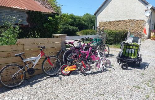 Montsenelle Casa | Le Fry Holiday Gite