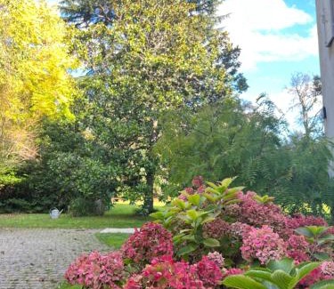 Montcaret Casa | Le gîte des grands arbres