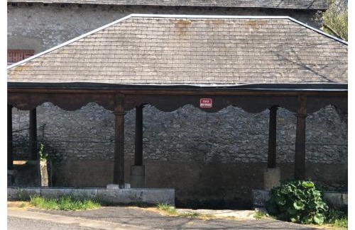 Courbouzon Casa | Le gîte du Lavoir - Les gîtes de joséphine