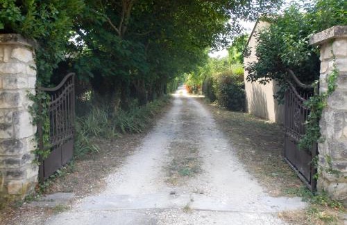 Eyragues Casa | le gîte Lou Jas