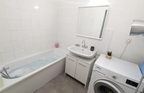 Yves Farge - Le Fleuve Apartamento | Le Garnier - Lyon 7 avec Balcon & Parking Inclus