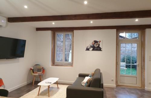 Charnay-les-Macon Casa | LE GITE DU CARGE D'ARLAY