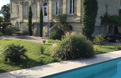 Saint-Loubes Cabaña | Casa rural entre Burdeos y Saint Emilion en la mansión