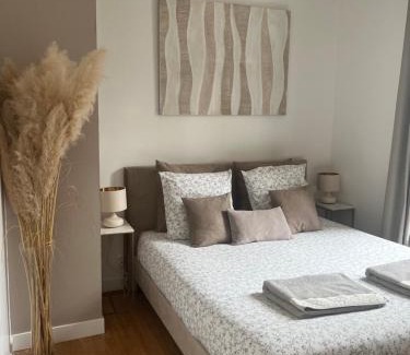 Old Town Apartamento | Le Golden - Charme et confort en plein cœur de Troyes - Parking privé