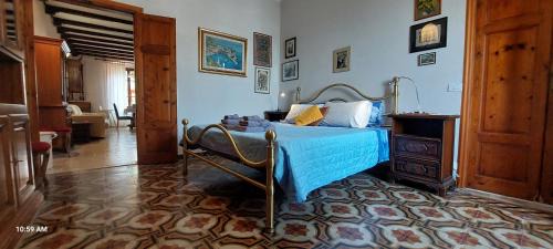 Le Grazie Apartamento | Le Grazie by The Sea, Beachfront with elevator