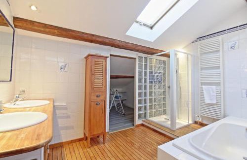 Nimes City Centre Apartamento | Le Guerin - Parking et Centre