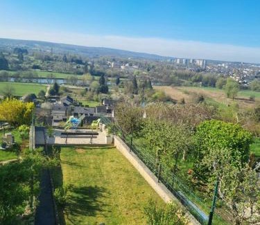 Charleville-Mezieres Casa | Le Haut du Theux - Gîte de vacances