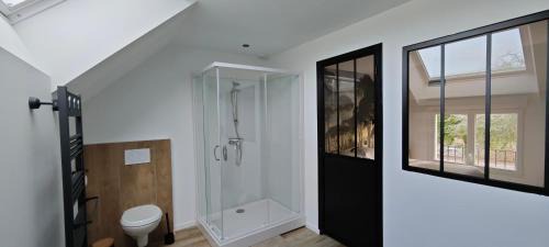 Isigny-le-Buat Cama Y Desayuno | Le Jardin des 2 Cèdres