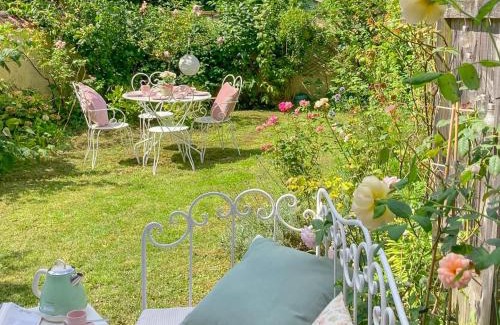 Troyes Apartamento | Le Jardin Des Délices charming house in Troyes