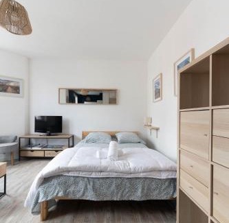 Quartier de France Apartamento | Le Jean Bapt- Charmant studio à proximité du plan d’eau