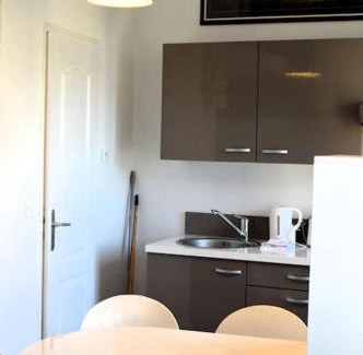 Arromanches-les-Bains Apartamento | Le Joffre - studio sur la digue en centre ville