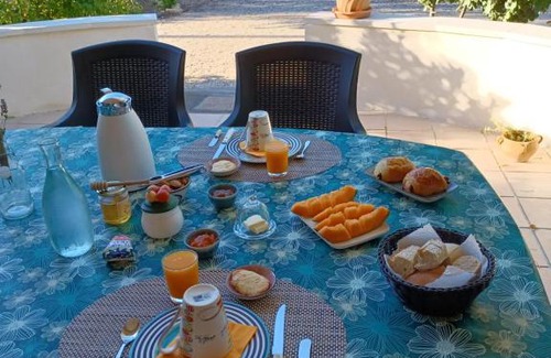 Saint-Remeze Cama Y Desayuno | Le kalarino