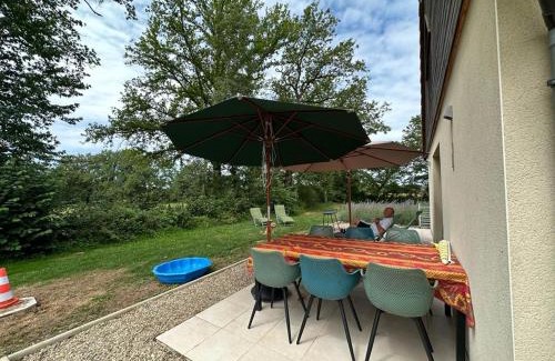 Lacapelle-Marival Casa | Le Lac Bleu huis 18