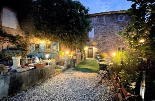 Vallon-Pont-d'Arc Hotel | Le Manoir du Raveyron