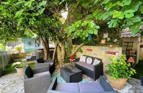 Vallon-Pont-d'Arc Hotel | Le Manoir du Raveyron
