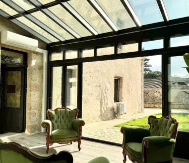 Sevremont Casa | Le Manoir médiéval de Garance