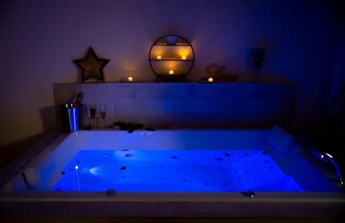 Le Barcares Casa | Le Mas aux Amoureux , Suite Romantique et Spa