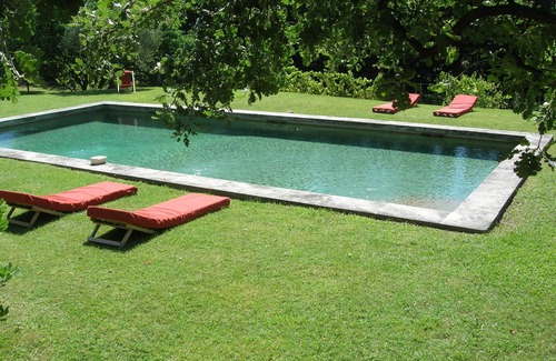 Puyvert Casa | Le Mas Charpin se encuentra en el sur de Luberon en Puyvert; Lourmarin está a 2 km.