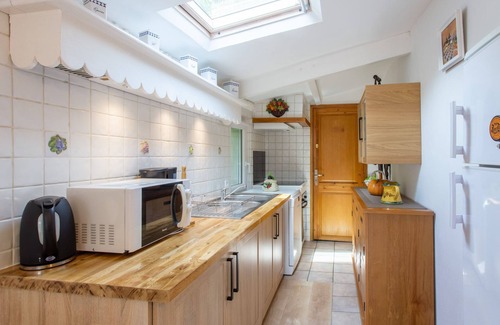 Cuers Casa | Le Mas Christine by Interhome