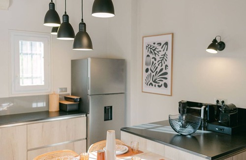 Saint-Etienne-du-Gres Otro | Le Mas des Cigales: tastefully decorated house with swimming pool in the heart of the Alpilles.