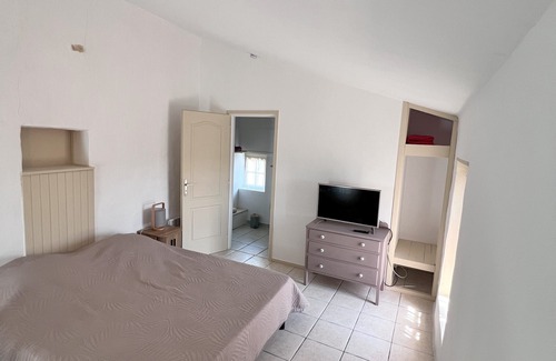 Orthoux-Serignac-Quilhan Cama Y Desayuno | Le Mas Du Gentilhomme Lavender guest room