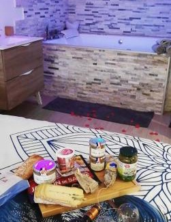 Le Cendre Apartamento | Le Menhir Jacuzzi Lit 200x200
