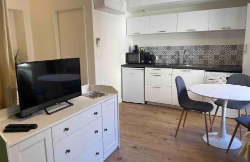 Villefranche-sur-Saone Apartamento | Le Minimaliste, Appartement Hyper Centre Climatisé