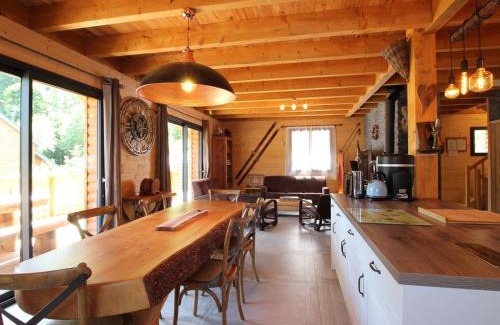 Mont-Dore Chalet De Esquí | Le Mont-Dore: Splendide Chalet 5 Chambres avec Terrasse, Garage Double, et WiFi - FR-1-608-188