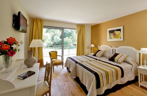 Auriac-du-Perigord Hotel | Le Moulin de Mitou