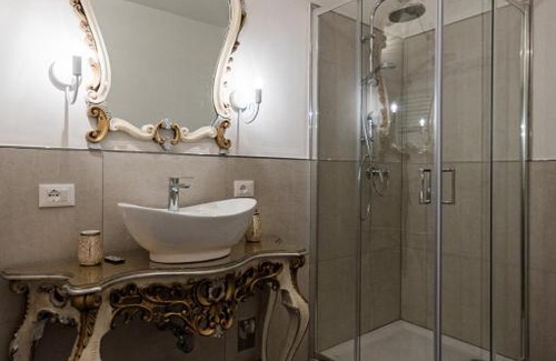 Castiglion Fiorentino Apartamento | Le Mura Luxury Room ROOM & PERSONAL SPA