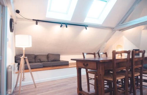 La Riche Apartamento | Le Nid d'Aigle - Spacious attic accommodation