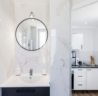 Attignat Apartamento | Le Nido - stationnement privé gratuit