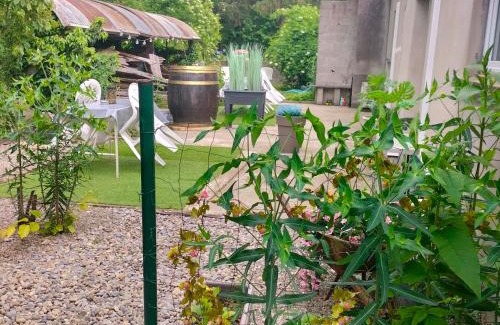 Riedisheim Apartamento | Le Noyer: Petit chalet cosy proche de Mulhouse