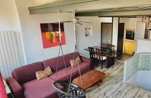 Quartier du Panier Apartamento | Le Panier- Superb duplex with sea view, terrace and spa bath near Vieux-Port