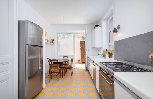 Saint-Cyr-au-Mont-d'Or Villa | Le Parc - Estate with swimming pool in a park