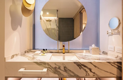 La Carolina Hotel | Le Parc Hotel, Beyond Stars