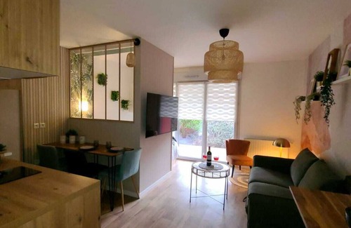 Saint-Christophe de la Foret Apartamento | Le Parc, Logement de Charme Avec SPA Privatif