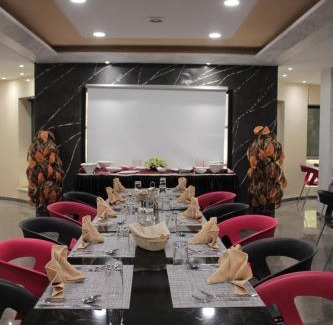 Bab Bhar Hotel | Le Parisien Tunis