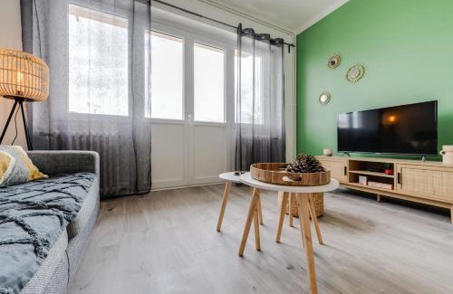 Annecy Apartamento | Le Parmelan - Beautiful T2 with balcony for up to 4 people
