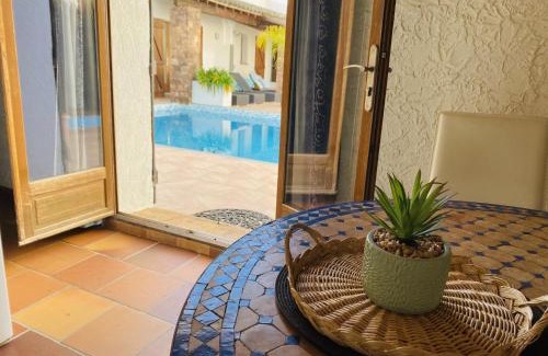 La Crau Casa | Le Patio Bleu
