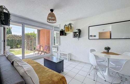 Perols Apartamento | Le Patio de Santa Monica, 5 minutes from the sea, 2 stars
